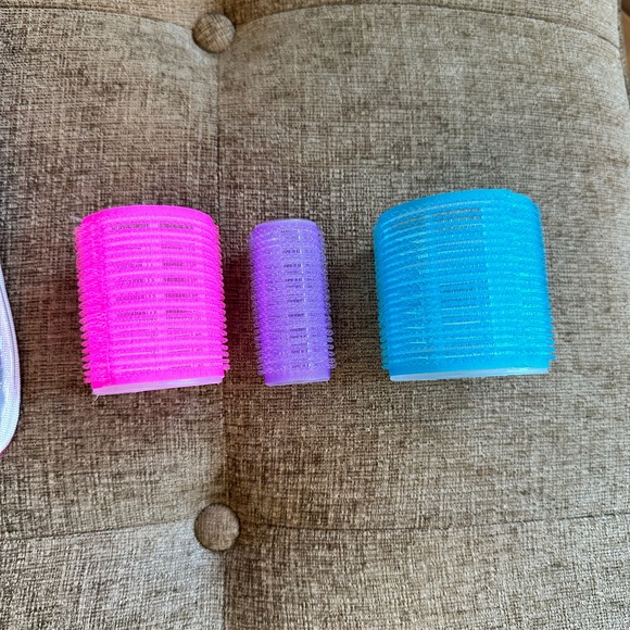 Bella Pro Curl Talk 50 Volume + Curl Essentials Self Grip Velcro Rollers - Picture 6 of 7